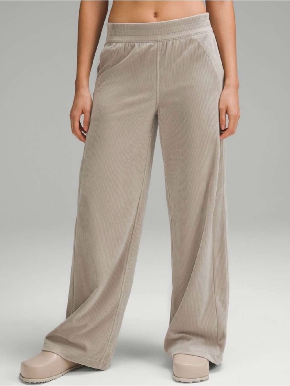 Lululemon Scuba wide leg pants and zip up SET. Size 6